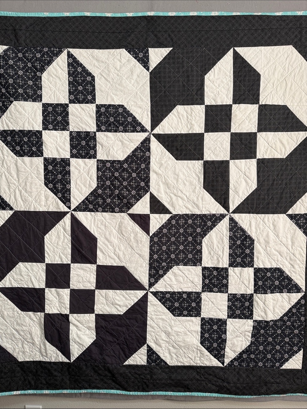 Black & White Star Quilt - Modern Geometric